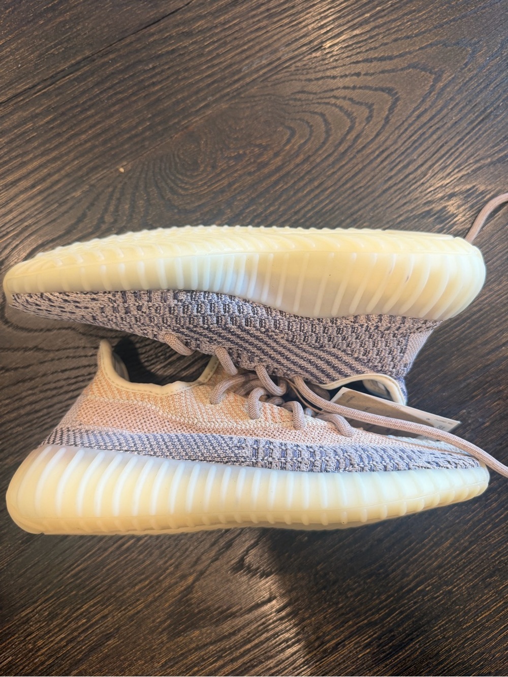 Yeezy Boost 350 V2 'Ash Pearl size 4